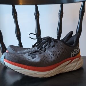 Hoka Cliftons 8 Size 10.5